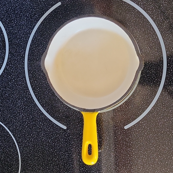 Yellow Cast Iron Frying Pan - Picture 2 of 3